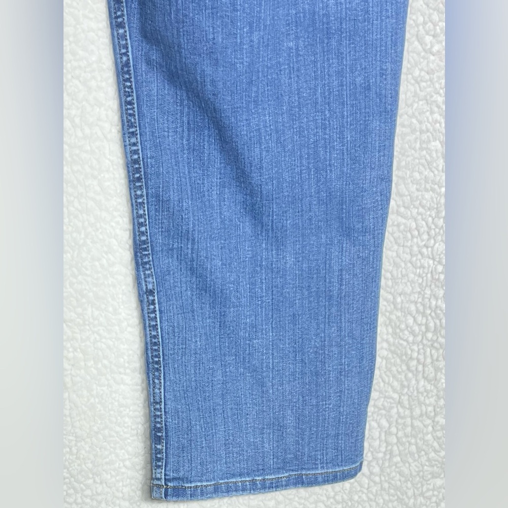 TWO LL Bean Jeans Mens 40x28 Blue BeanFlex Standard Fit Straight Leg Medium Wash - Picture 6 of 15